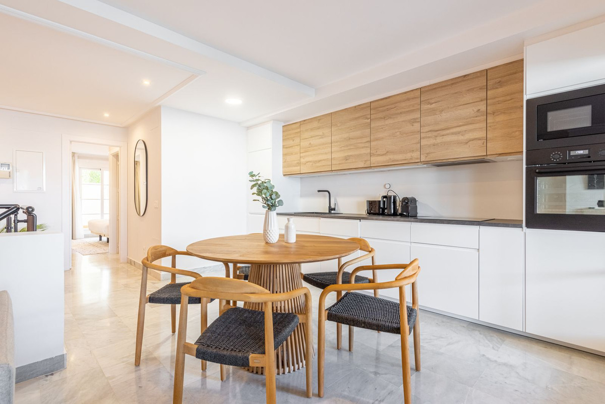 Appartement te koop in Nueva Andalucía | 3 slaapkamers H5493982