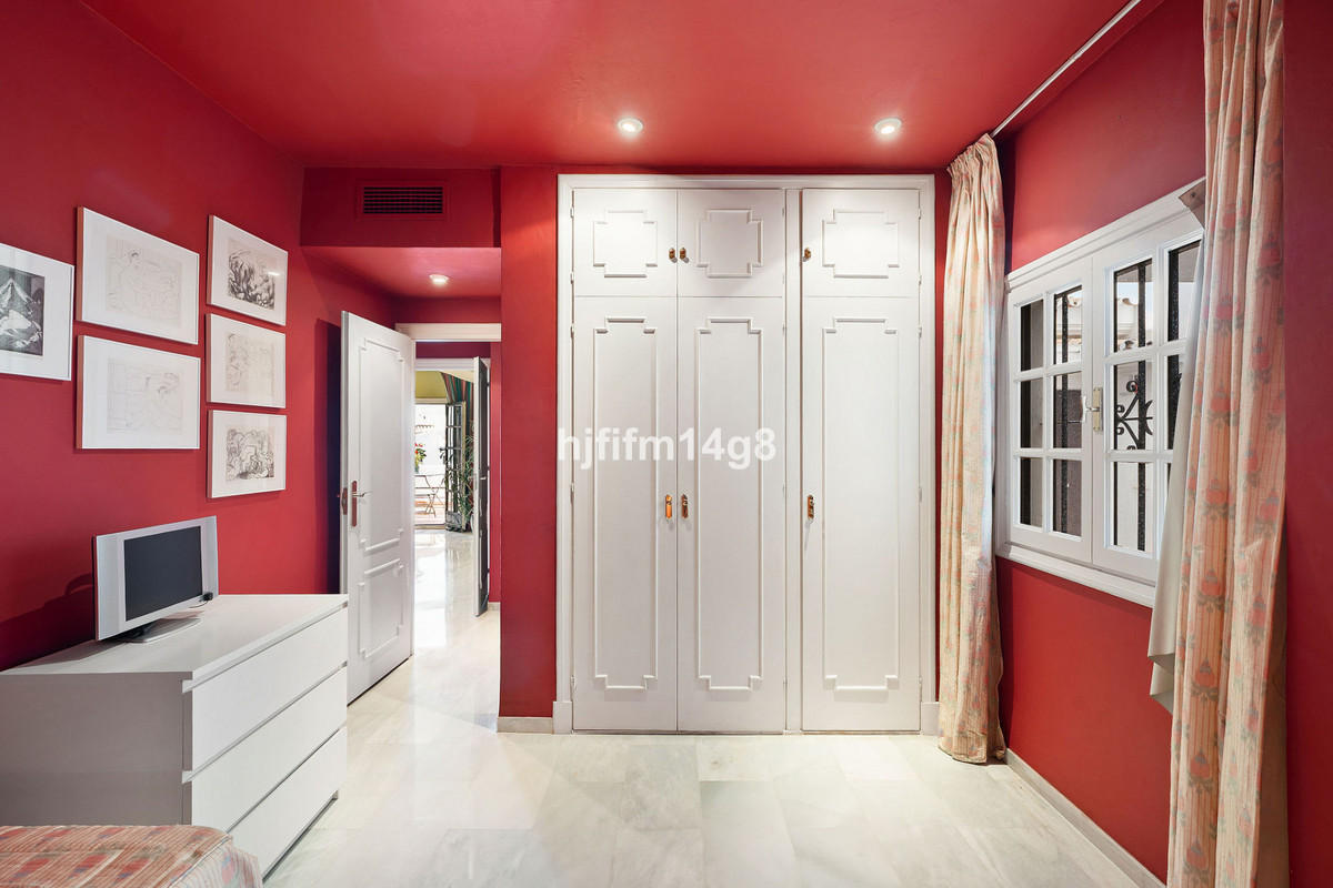Appartement te koop in Nueva Andalucía | 2 slaapkamers H5494531