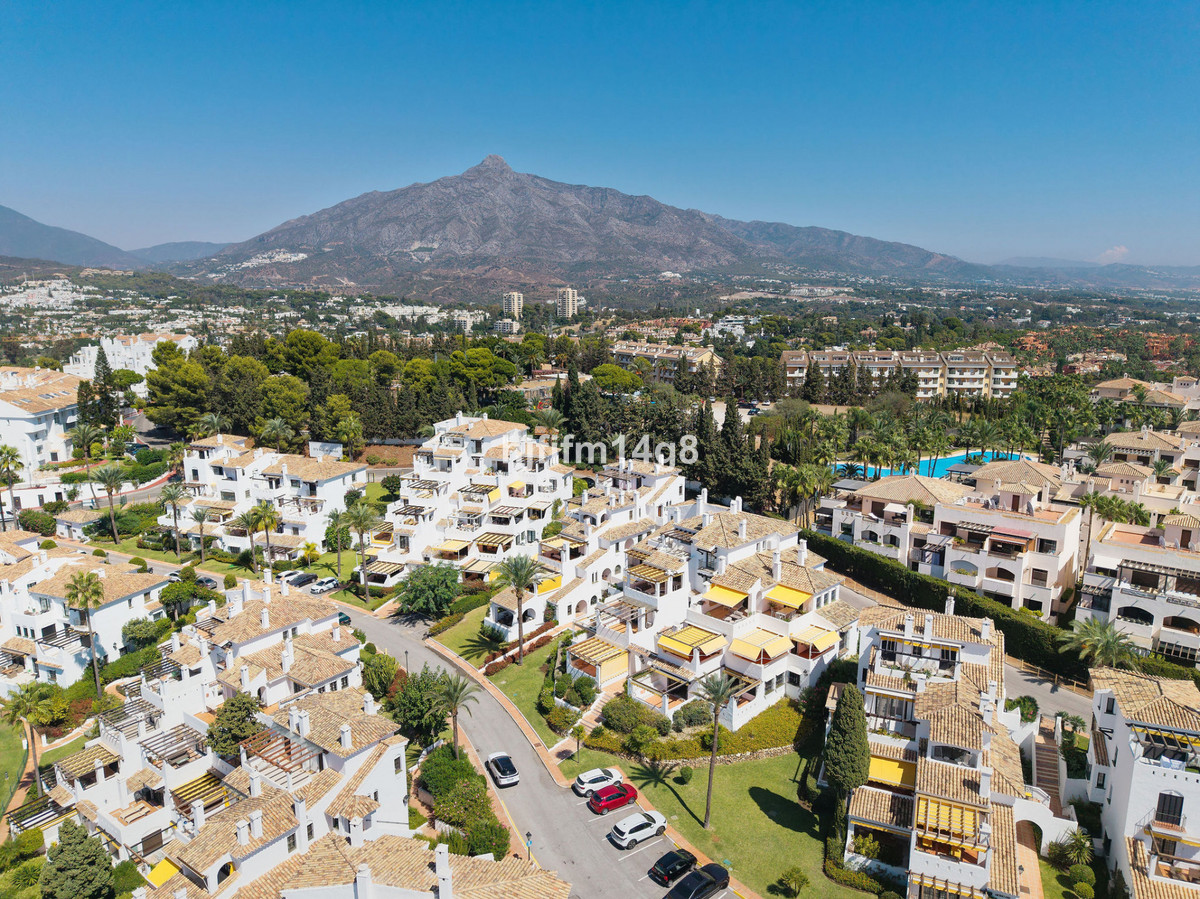 Appartement te koop in Nueva Andalucía | 2 slaapkamers H5494531