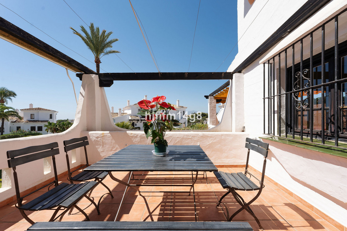 Appartement te koop in Nueva Andalucía | 2 slaapkamers H5494531