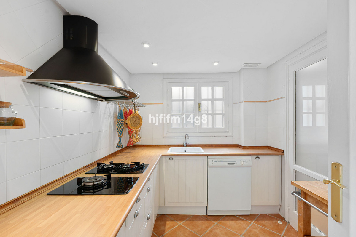 Appartement te koop in Nueva Andalucía | 2 slaapkamers H5494531