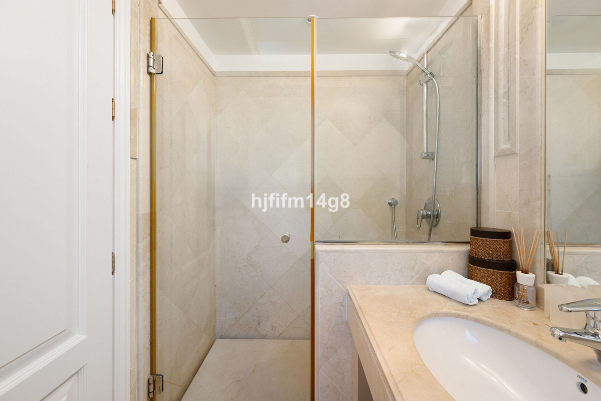 Appartement te koop in Nueva Andalucía | 2 slaapkamers H5497027