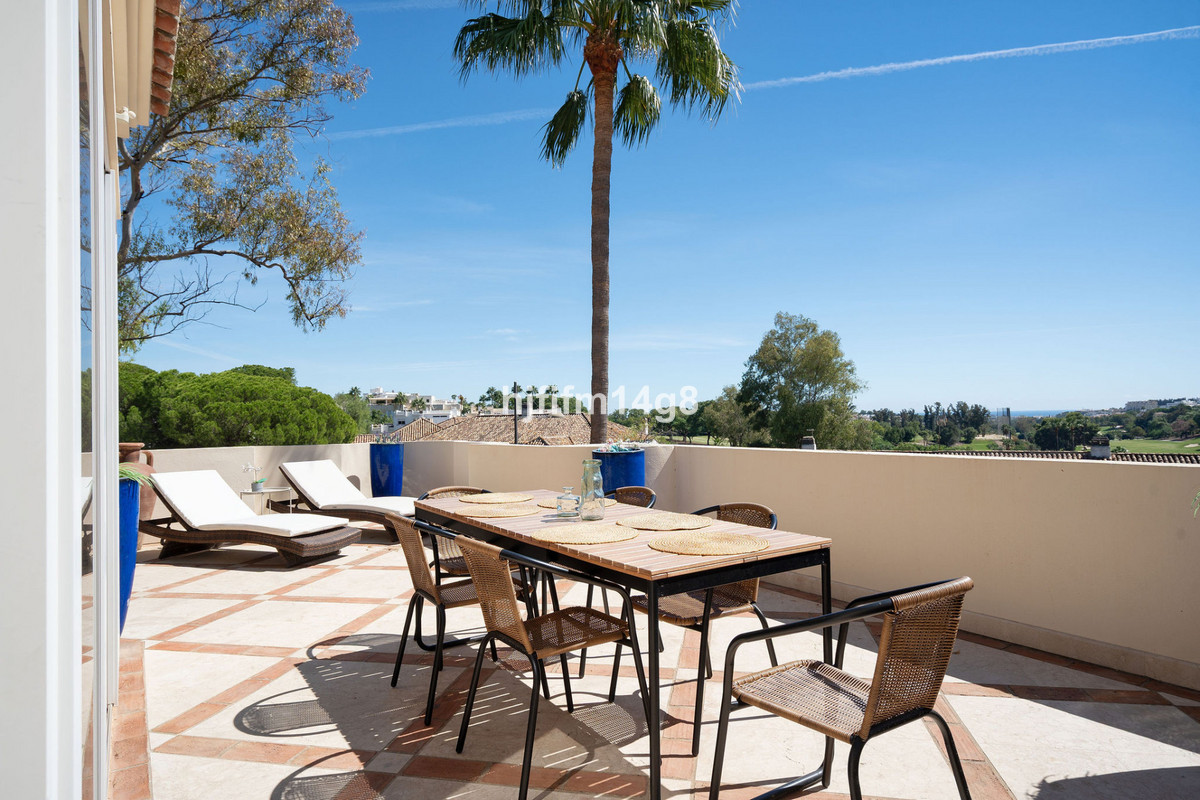 Appartement te koop in Nueva Andalucía | 2 slaapkamers H5497027