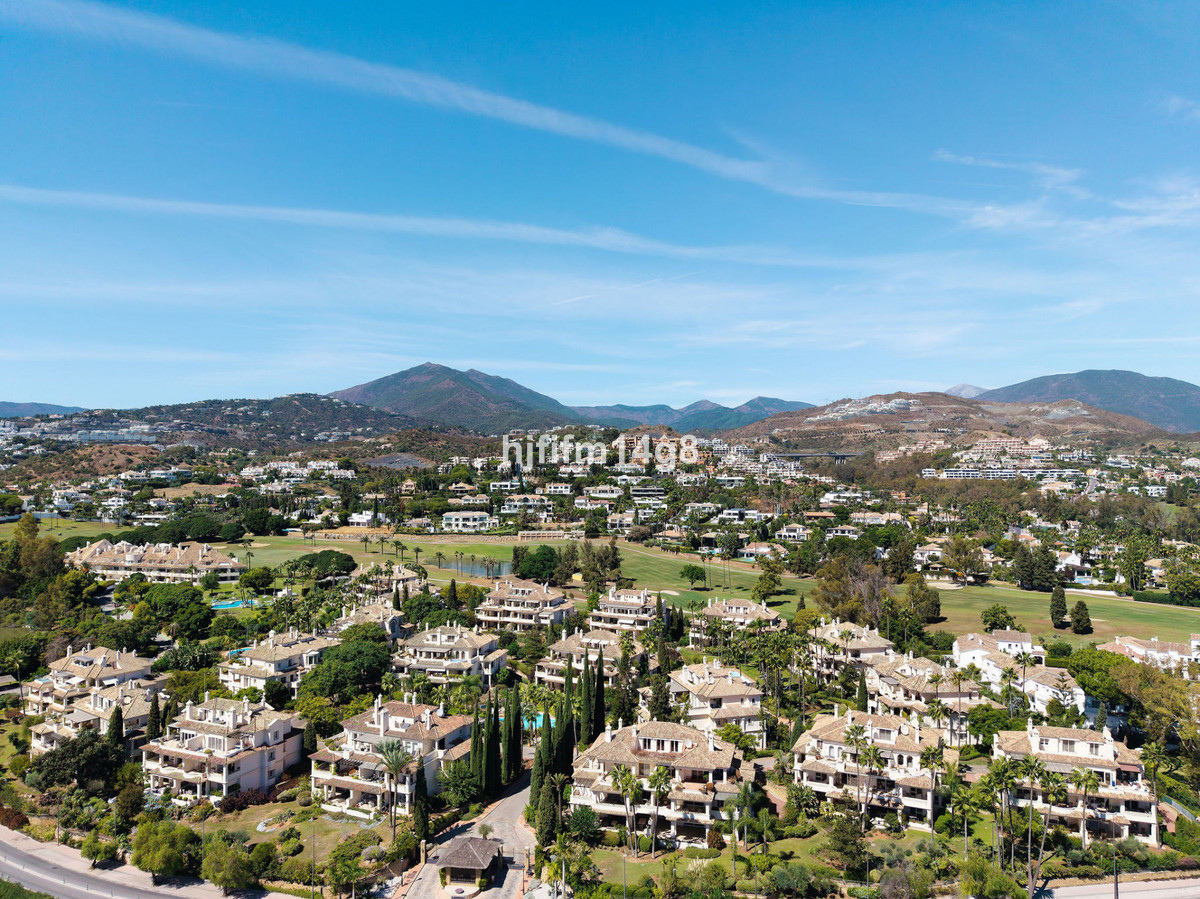 Appartement te koop in Nueva Andalucía | 2 slaapkamers H5497027