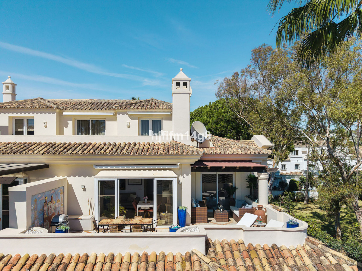 Appartement te koop in Nueva Andalucía | 2 slaapkamers H5497027