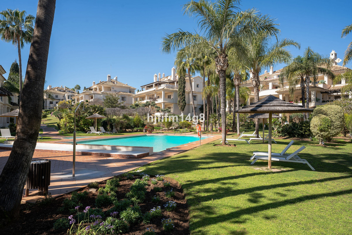Appartement te koop in Nueva Andalucía | 2 slaapkamers H5497027