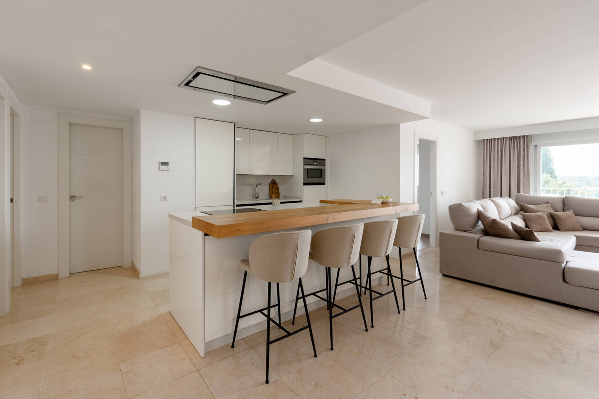 Appartement te koop in Nueva Andalucía | 4 slaapkamers H5498407