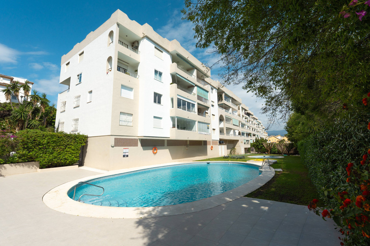 Appartement te koop in Nueva Andalucía | 4 slaapkamers H5498407