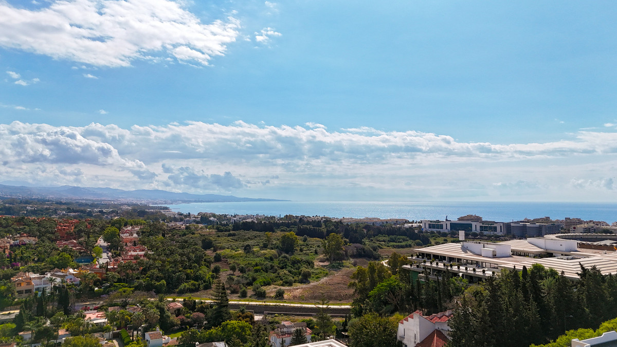 Appartement te koop in Nueva Andalucía | 4 slaapkamers H5498407