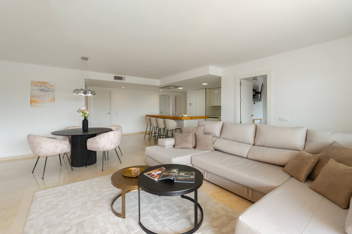 Appartement te koop in Nueva Andalucía | 4 slaapkamers H5498407