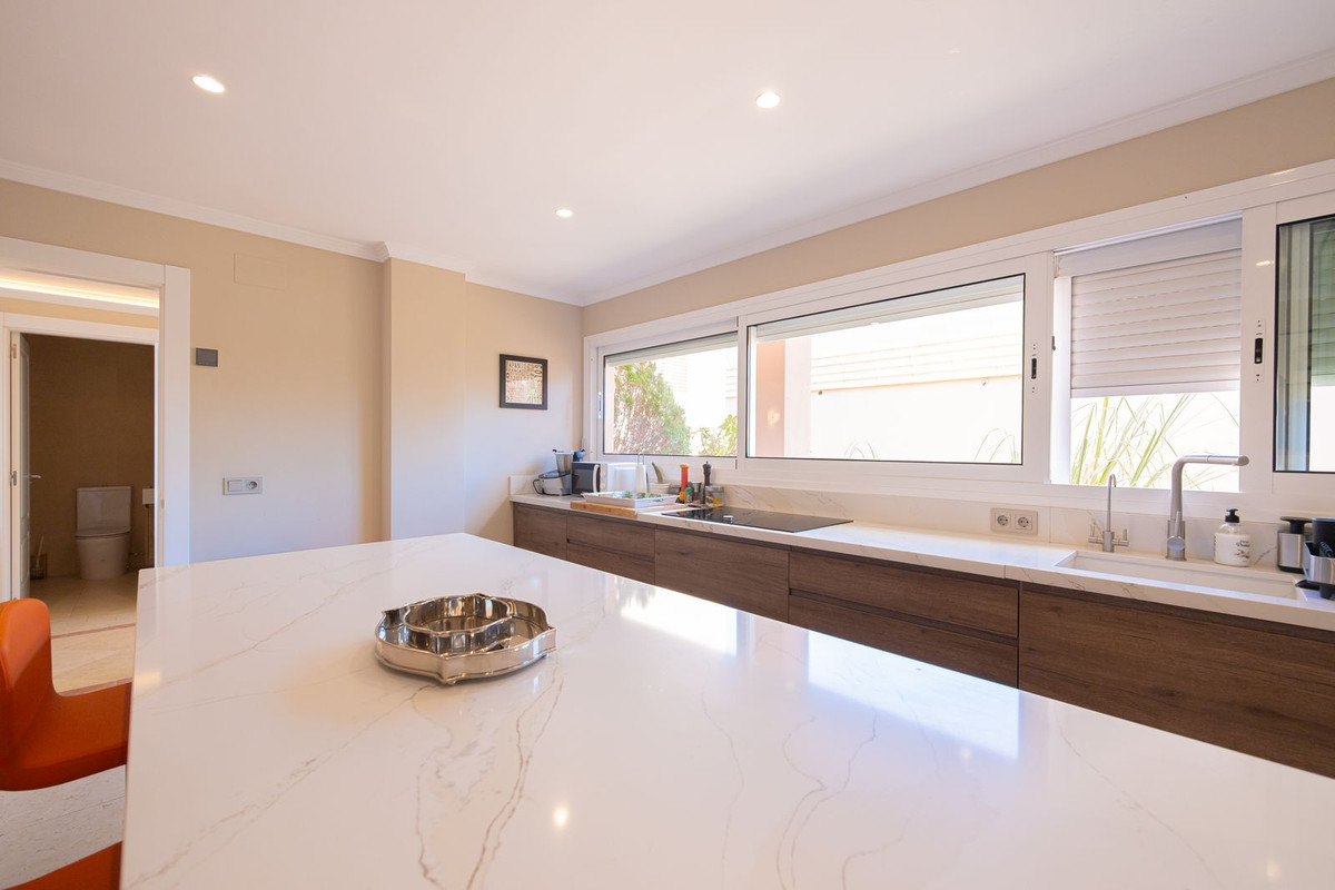 Appartement te koop in Nueva Andalucía | 3 slaapkamers H5498503