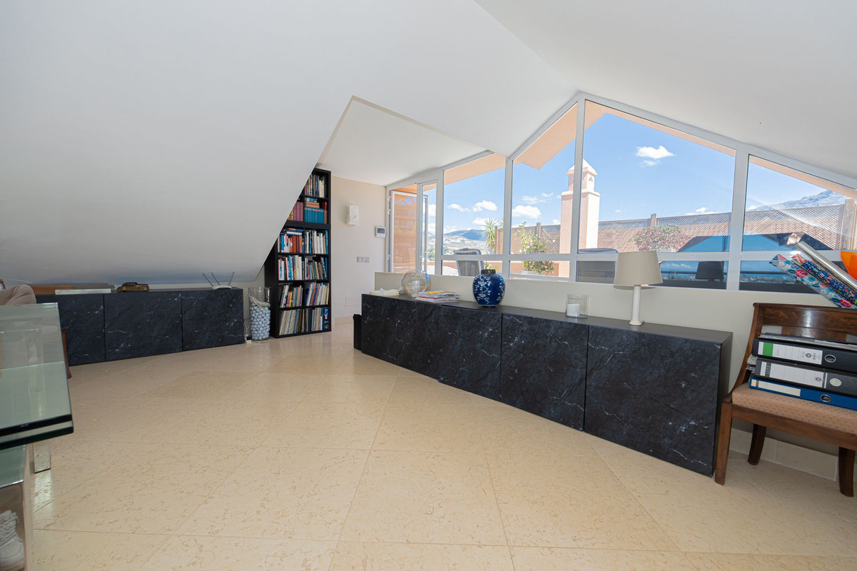 Appartement te koop in Nueva Andalucía | 3 slaapkamers H5498503