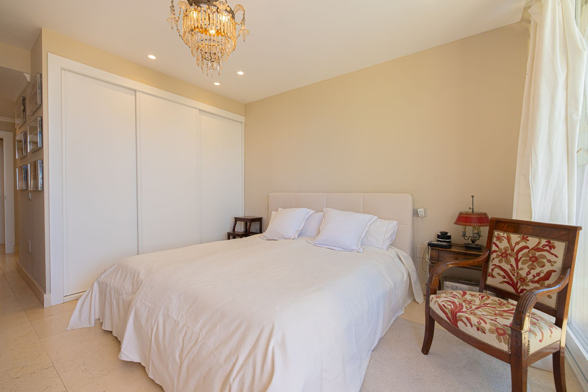 Appartement te koop in Nueva Andalucía | 3 slaapkamers H5498503