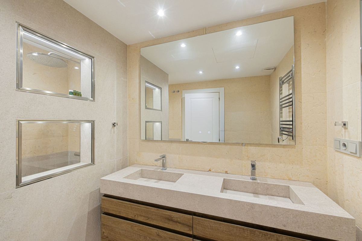 Appartement te koop in Nueva Andalucía | 3 slaapkamers H5498503