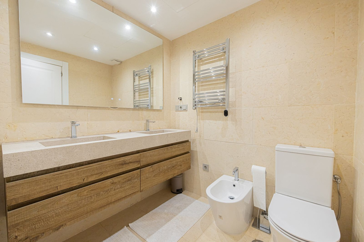 Appartement te koop in Nueva Andalucía | 3 slaapkamers H5498503