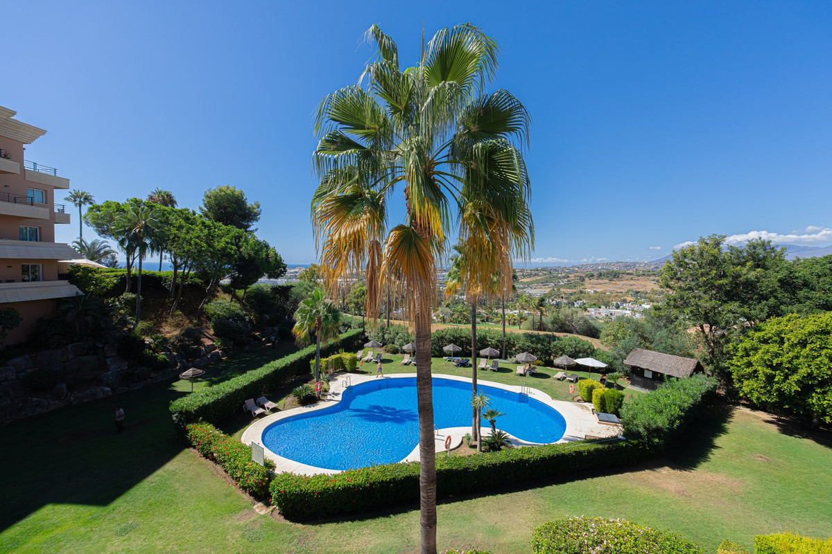 Appartement te koop in Nueva Andalucía | 3 slaapkamers H5498503