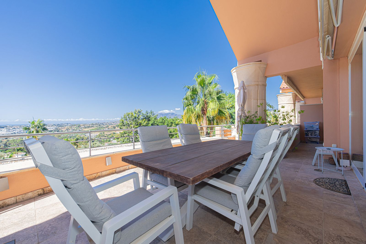 Appartement te koop in Nueva Andalucía | 3 slaapkamers H5498503