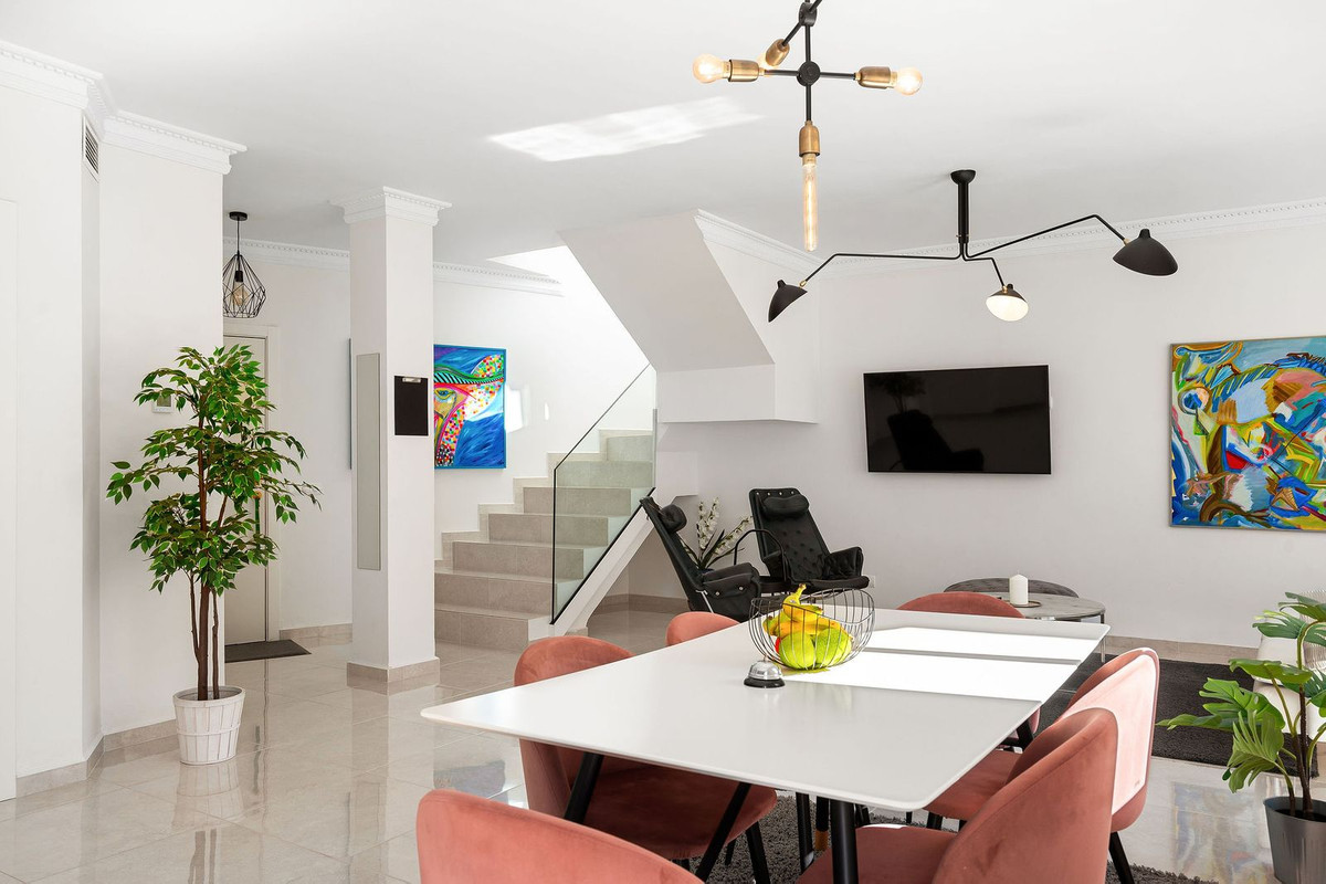 Appartement te koop in Nueva Andalucía | 3 slaapkamers H5498896