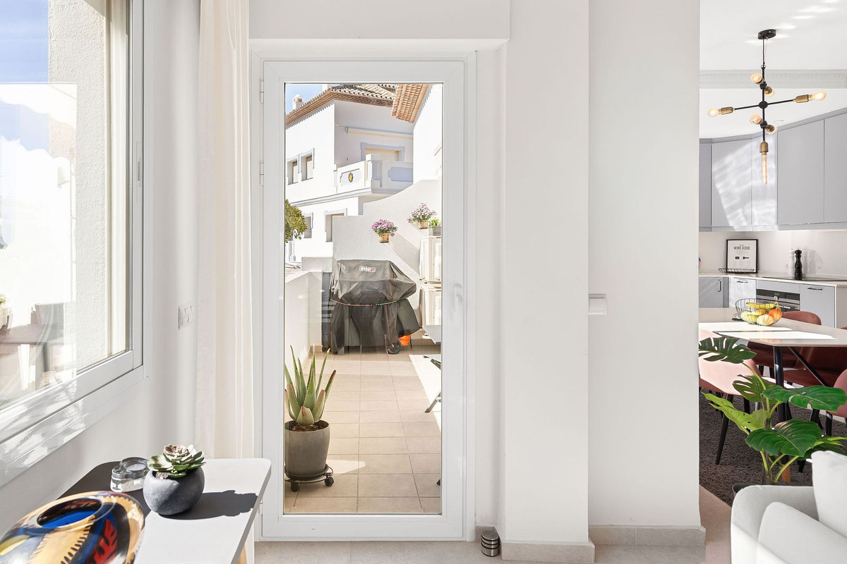 Appartement te koop in Nueva Andalucía | 3 slaapkamers H5498896