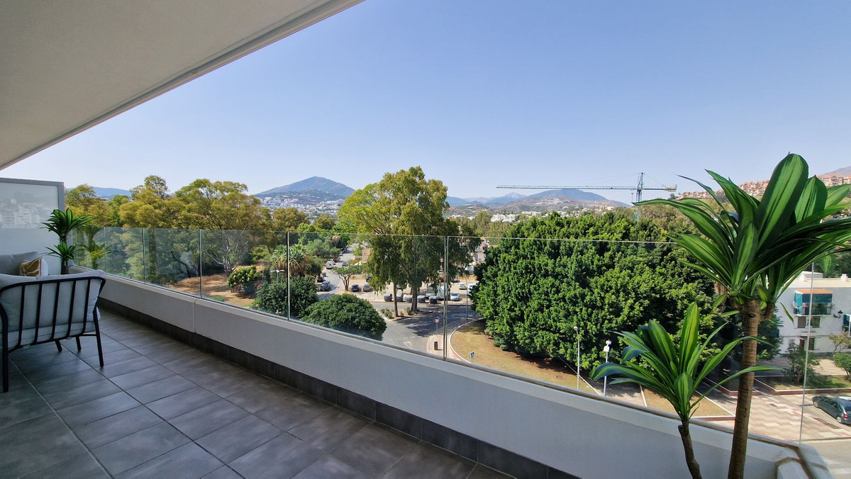 Appartement te koop in Nueva Andalucía | 3 slaapkamers H5499649