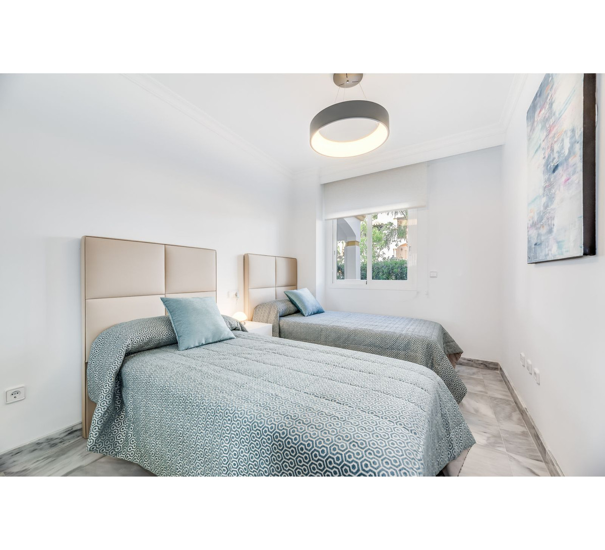 Appartement te koop in Nueva Andalucía | 2 slaapkamers H5501983