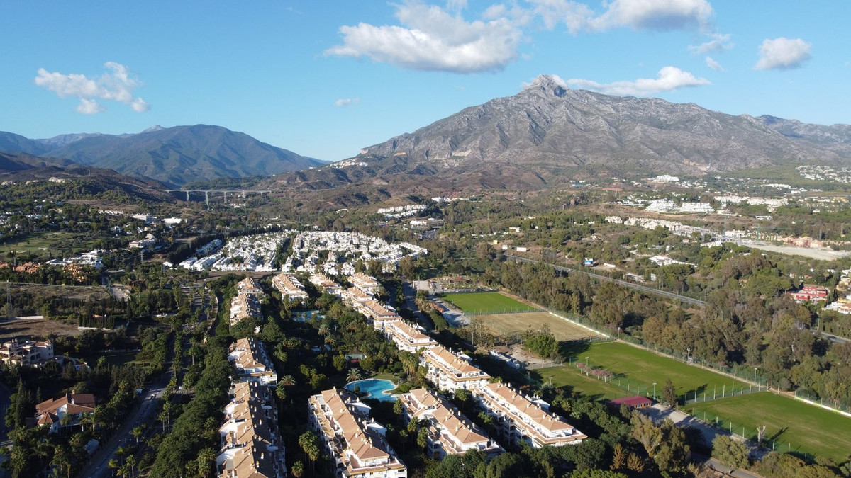 Appartement te koop in Nueva Andalucía | 2 slaapkamers H5501983