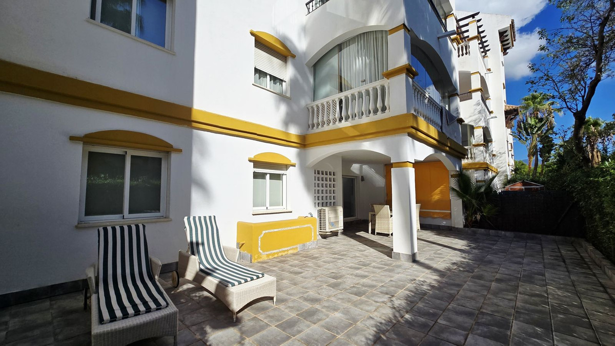 Appartement te koop in Nueva Andalucía | 2 slaapkamers H5501983