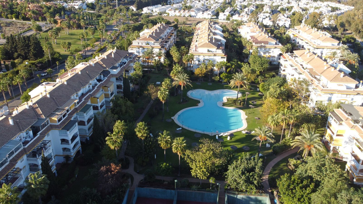 Appartement te koop in Nueva Andalucía | 2 slaapkamers H5501983