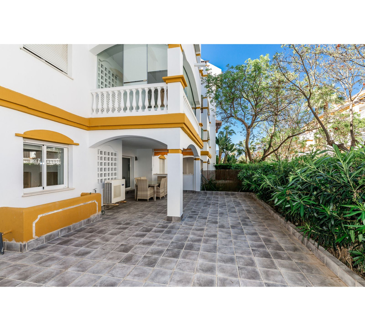 Appartement te koop in Nueva Andalucía | 2 slaapkamers H5501983