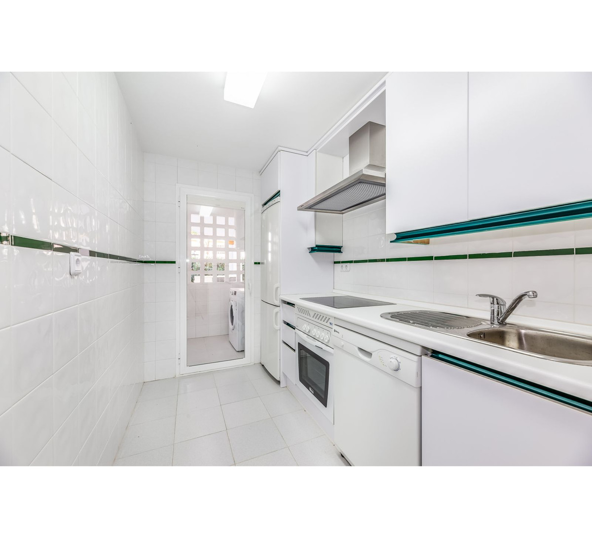 Appartement te koop in Nueva Andalucía | 2 slaapkamers H5501983