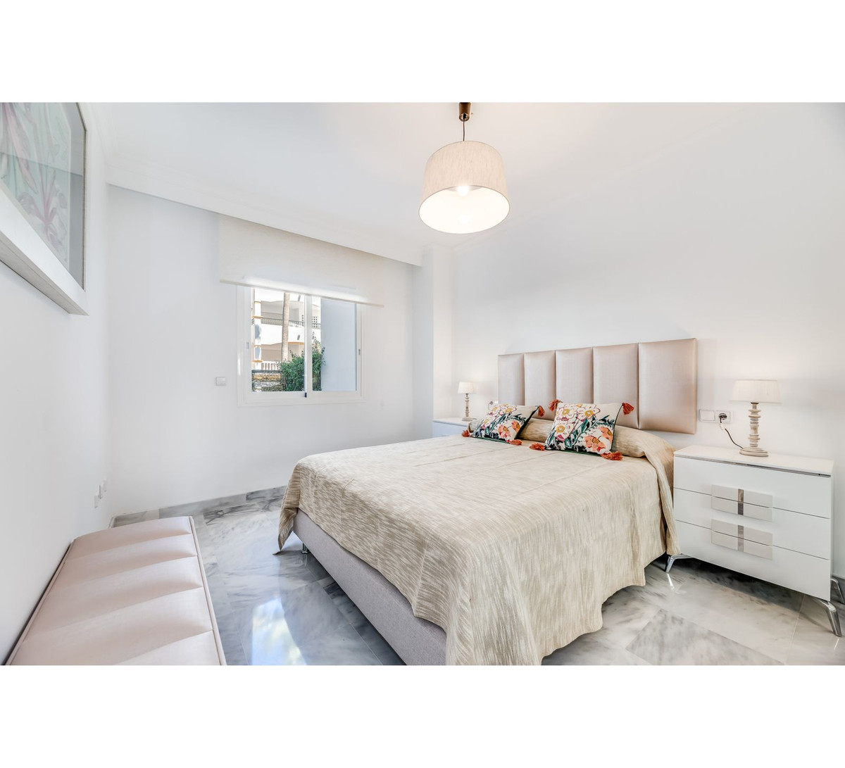 Appartement te koop in Nueva Andalucía | 2 slaapkamers H5501983