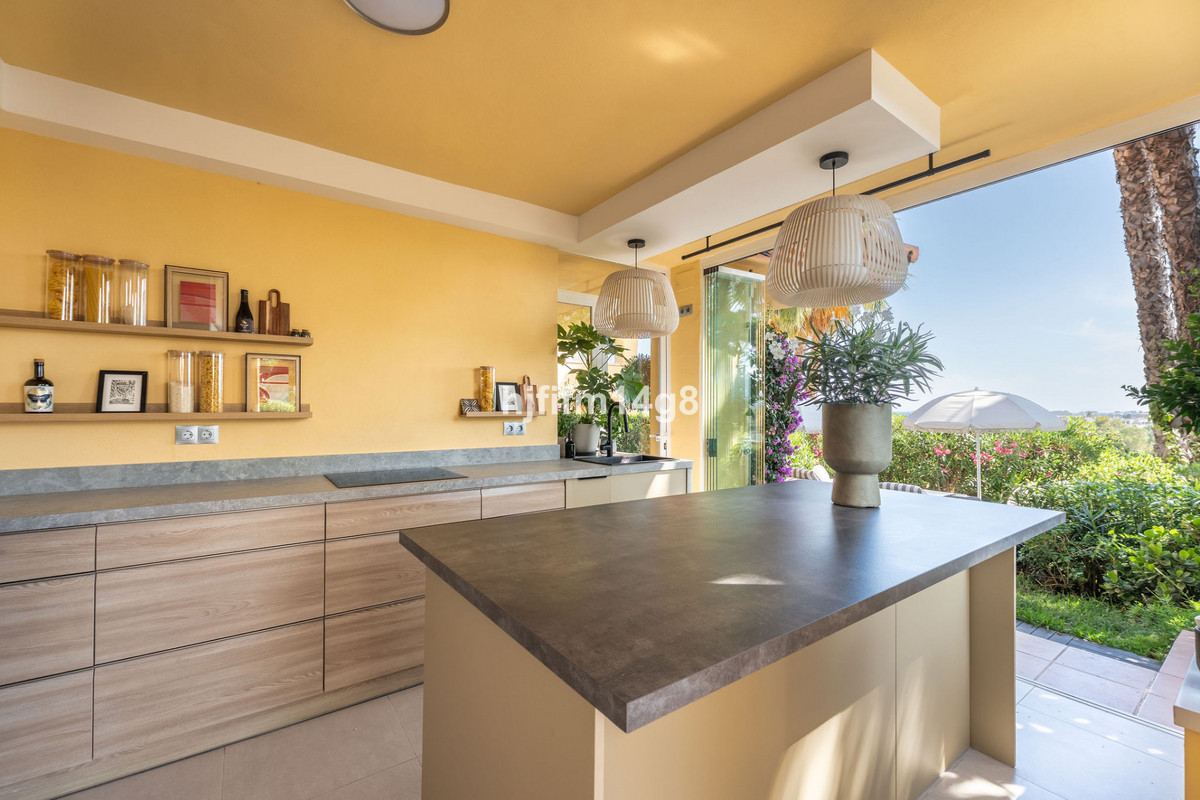Appartement te koop in Nueva Andalucía | 3 slaapkamers H5503054