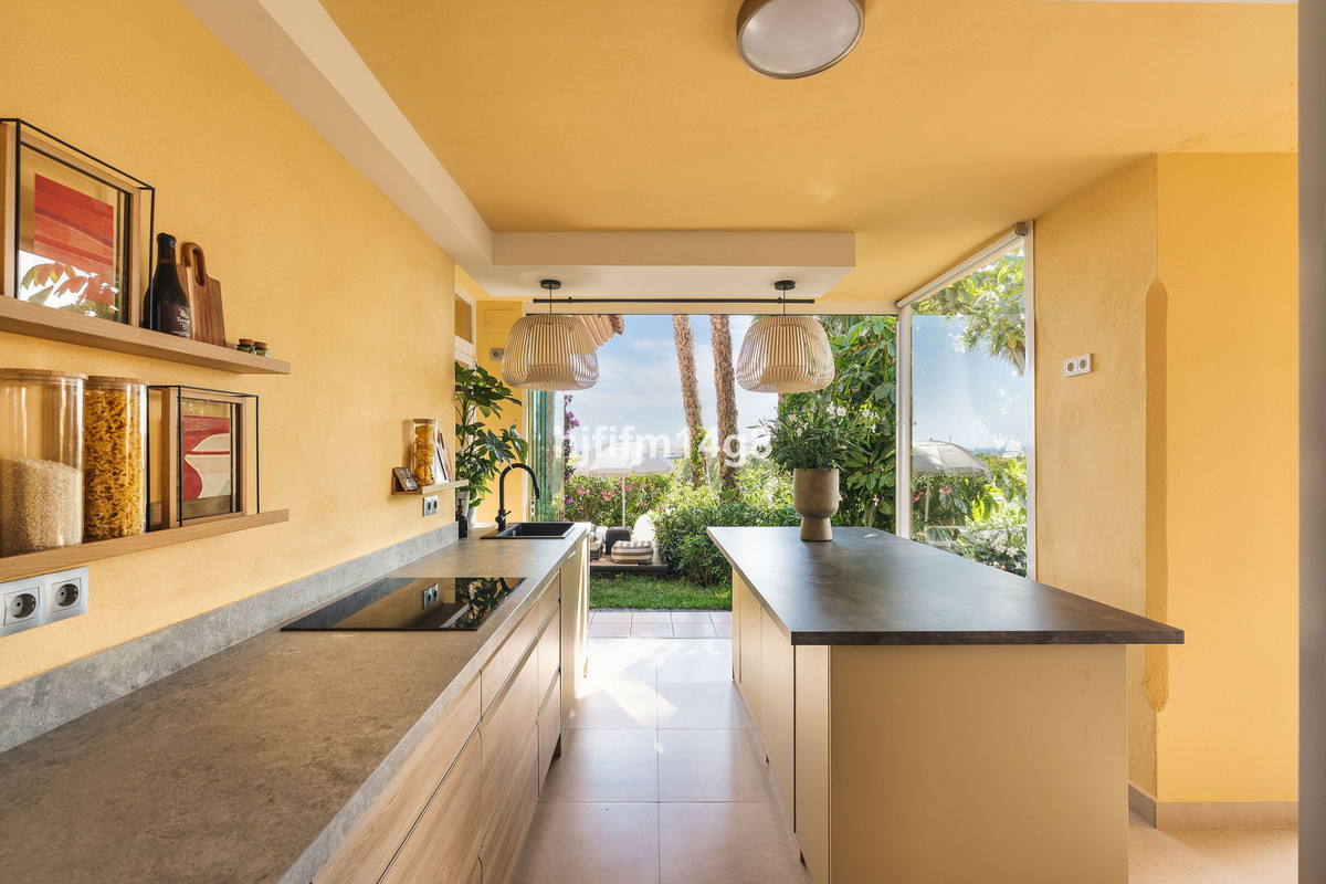 Appartement te koop in Nueva Andalucía | 3 slaapkamers H5503054