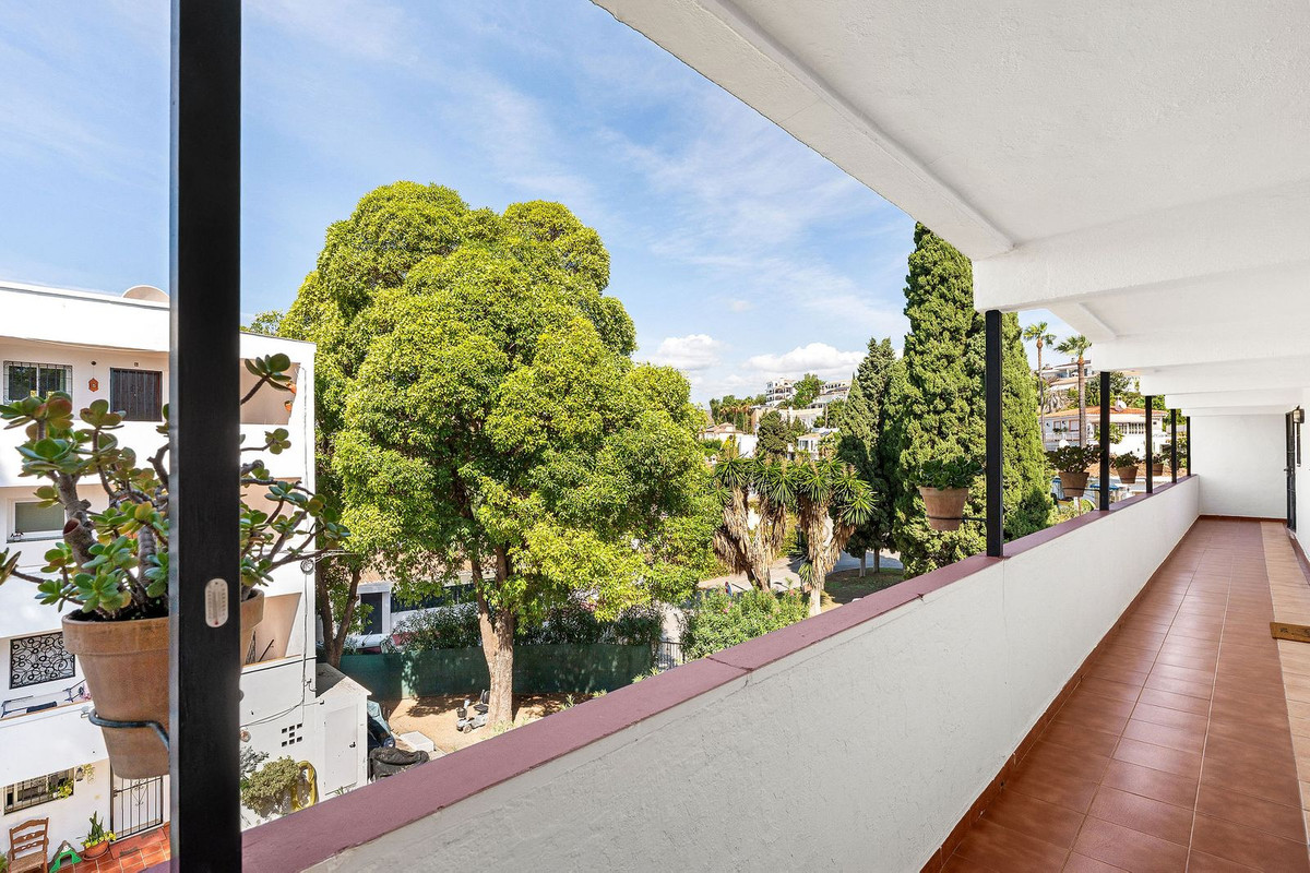 Appartement te koop in Nueva Andalucía | 2 slaapkamers H5504296
