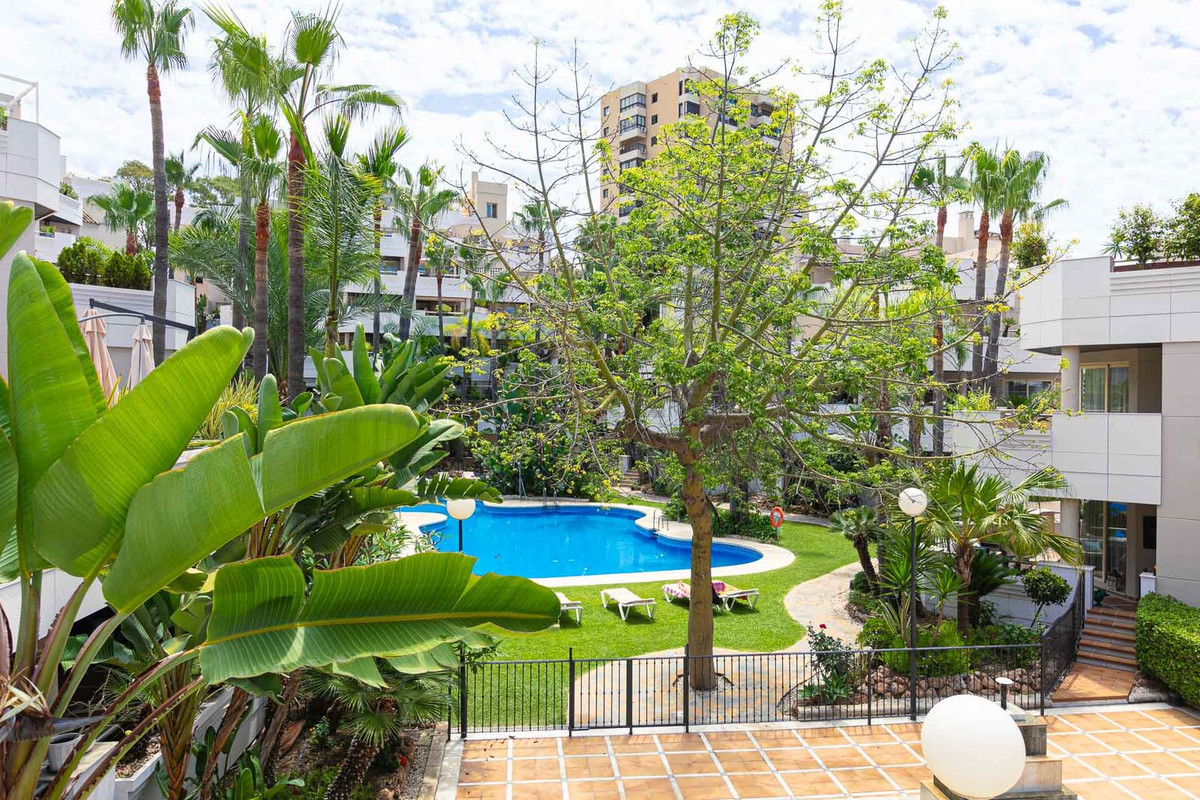 Appartement te koop in Nueva Andalucía | 2 slaapkamers H5505895