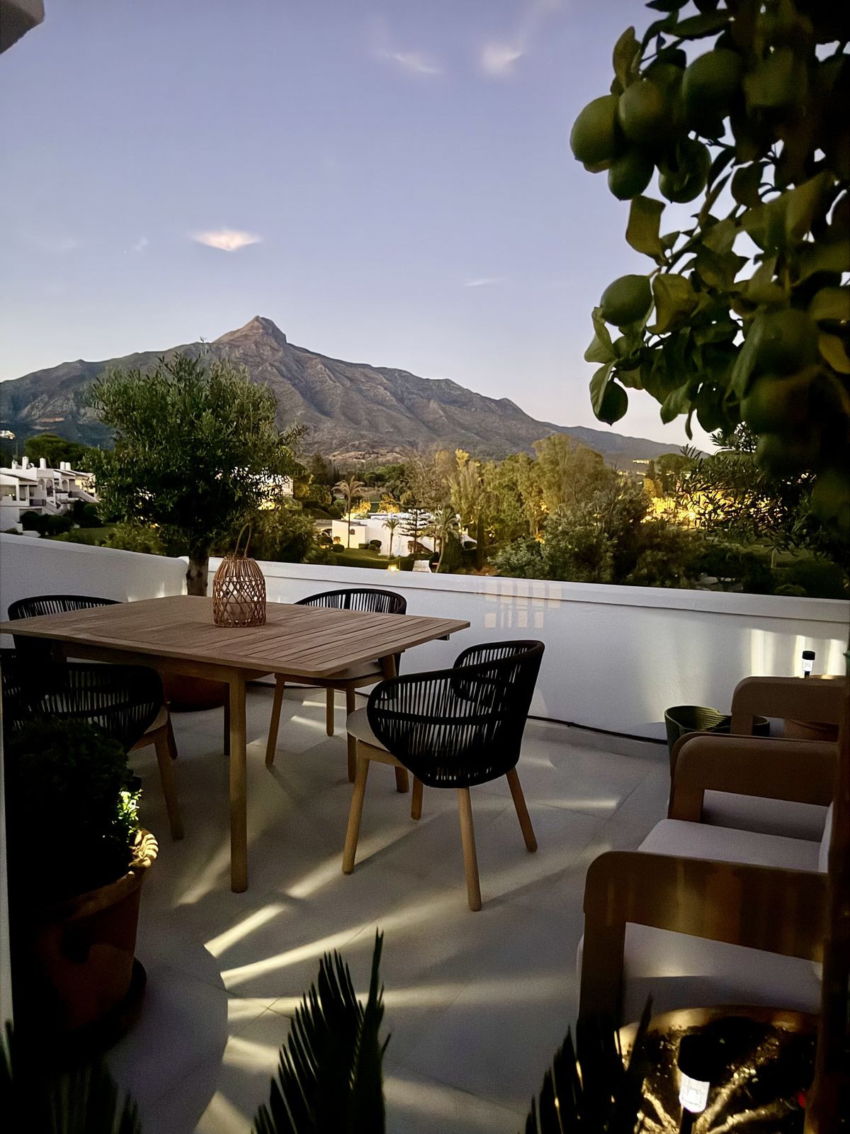 Appartement te koop in Nueva Andalucía | 2 slaapkamers H5506477
