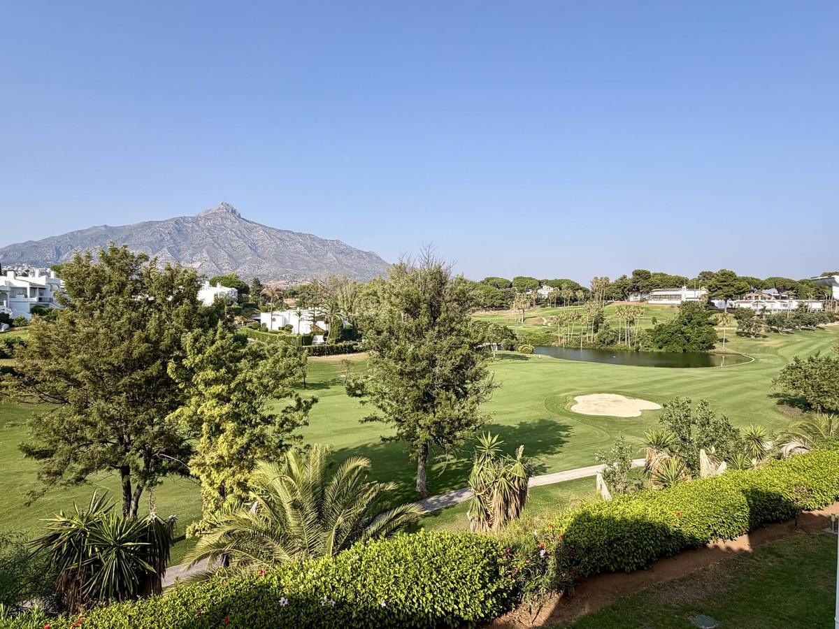 Appartement te koop in Nueva Andalucía | 2 slaapkamers H5506477