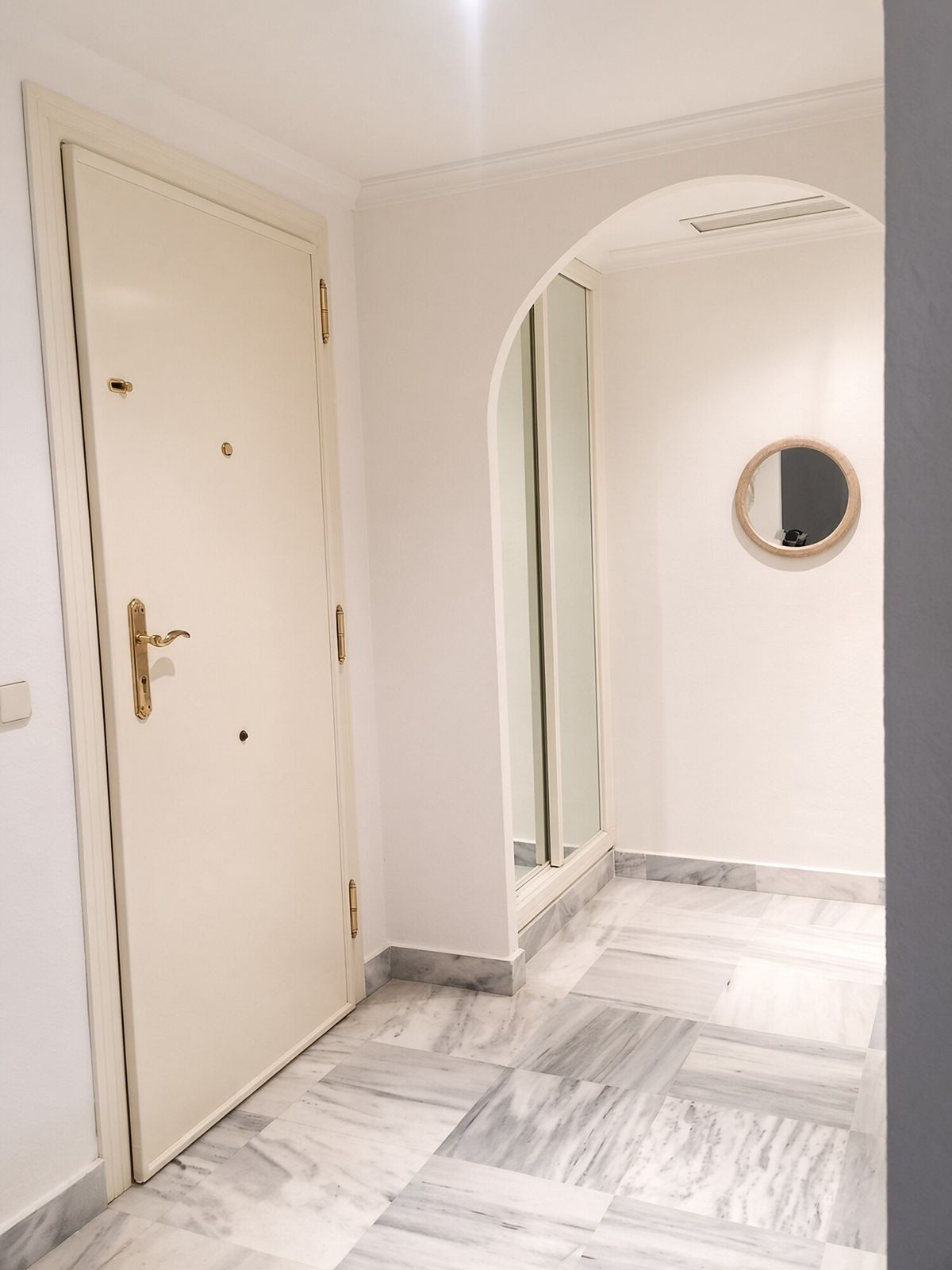 Appartement te koop in Nueva Andalucía | 2 slaapkamers H5506510