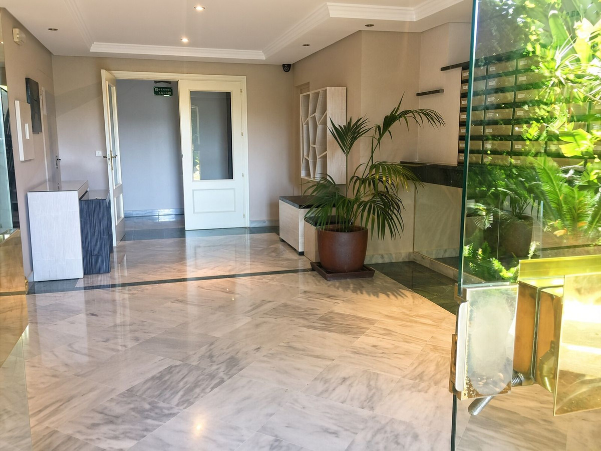 Appartement te koop in Nueva Andalucía | 2 slaapkamers H5506510