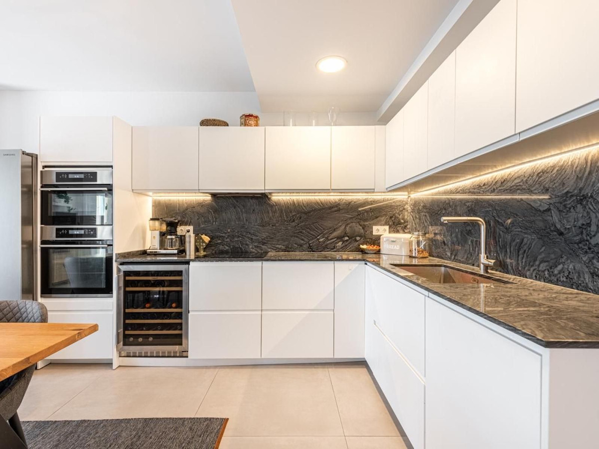 Appartement te koop in Nueva Andalucía | 3 slaapkamers H5507902