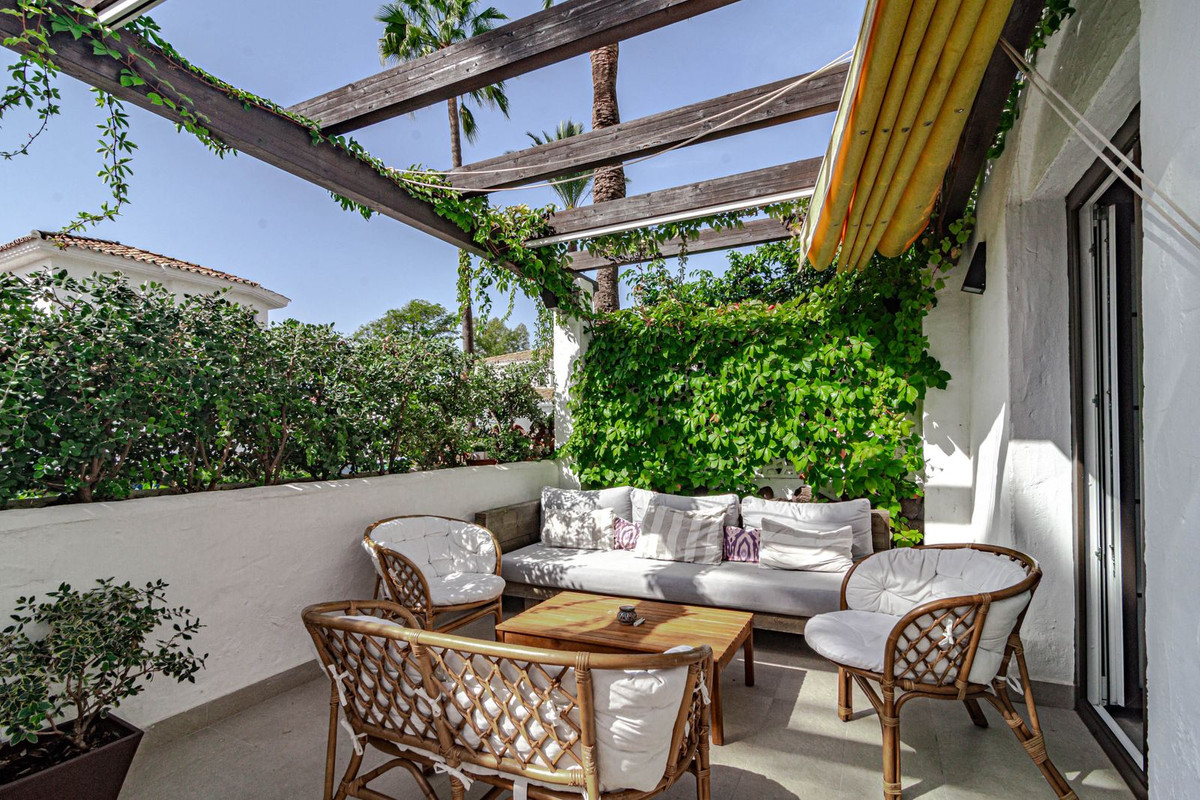 Appartement te koop in Nueva Andalucía | 3 slaapkamers H5510056