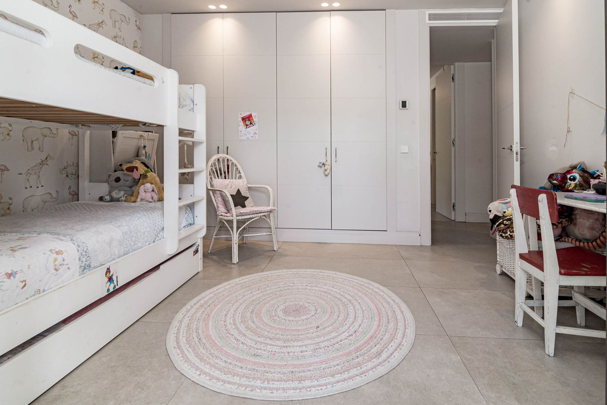 Appartement te koop in Nueva Andalucía | 3 slaapkamers H5510056