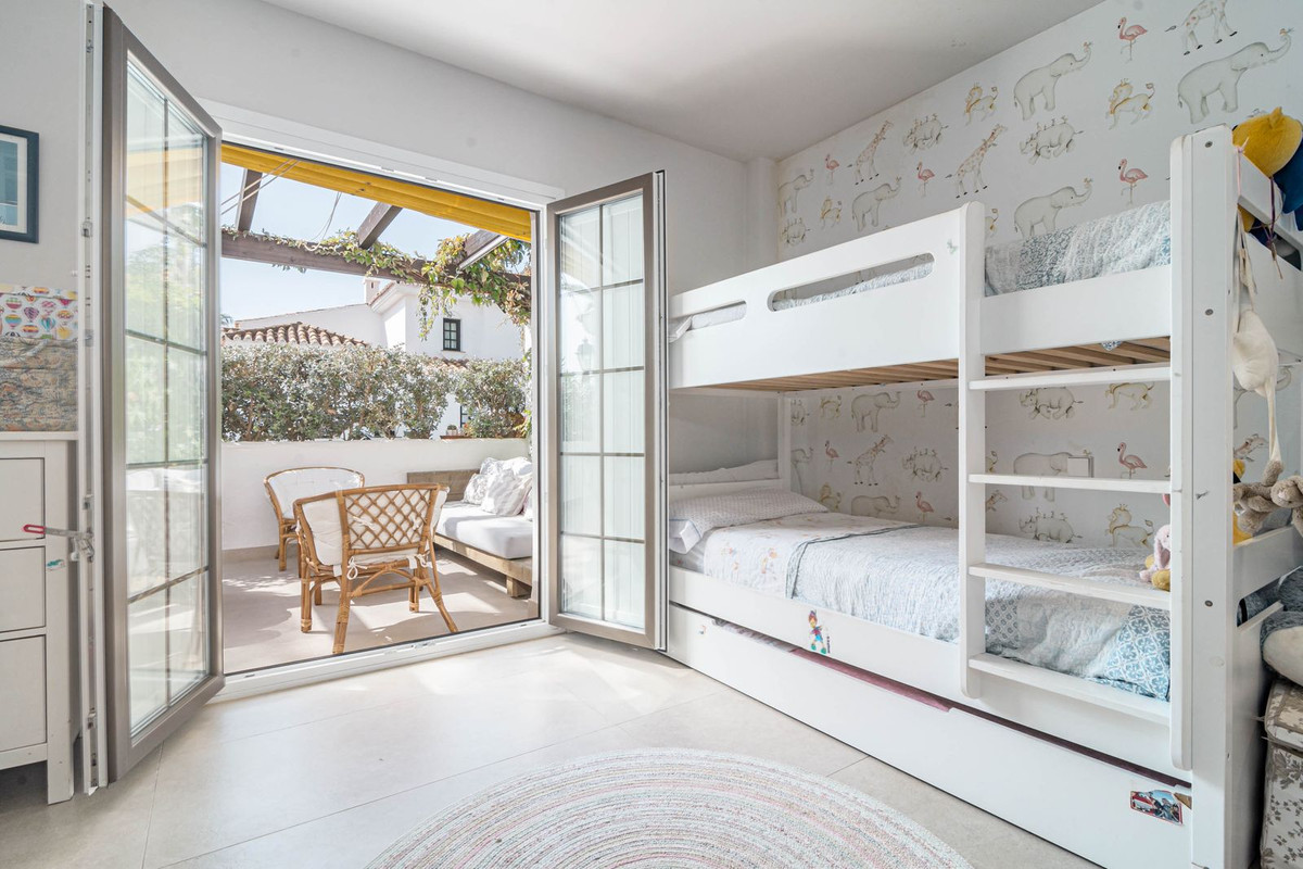Appartement te koop in Nueva Andalucía | 3 slaapkamers H5510056
