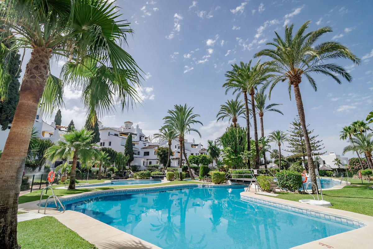 Appartement te koop in Nueva Andalucía | 3 slaapkamers H5510056