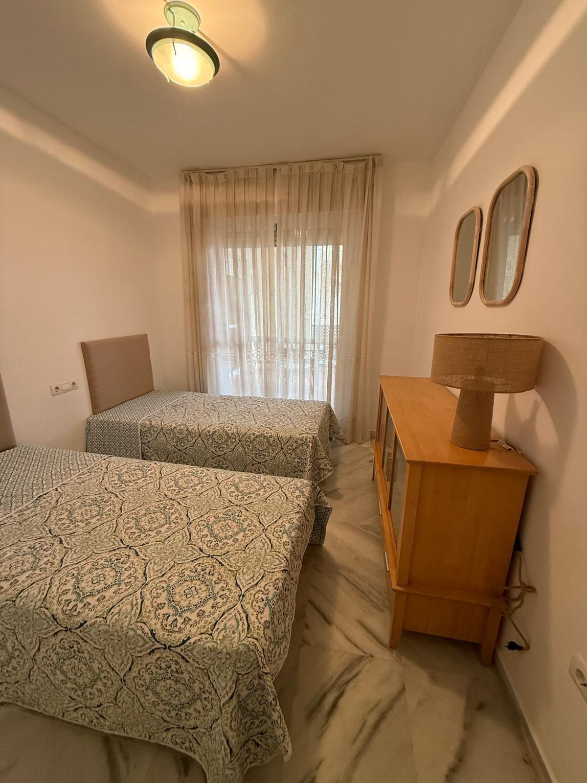 Appartement te koop in Nueva Andalucía | 2 slaapkamers H5512339