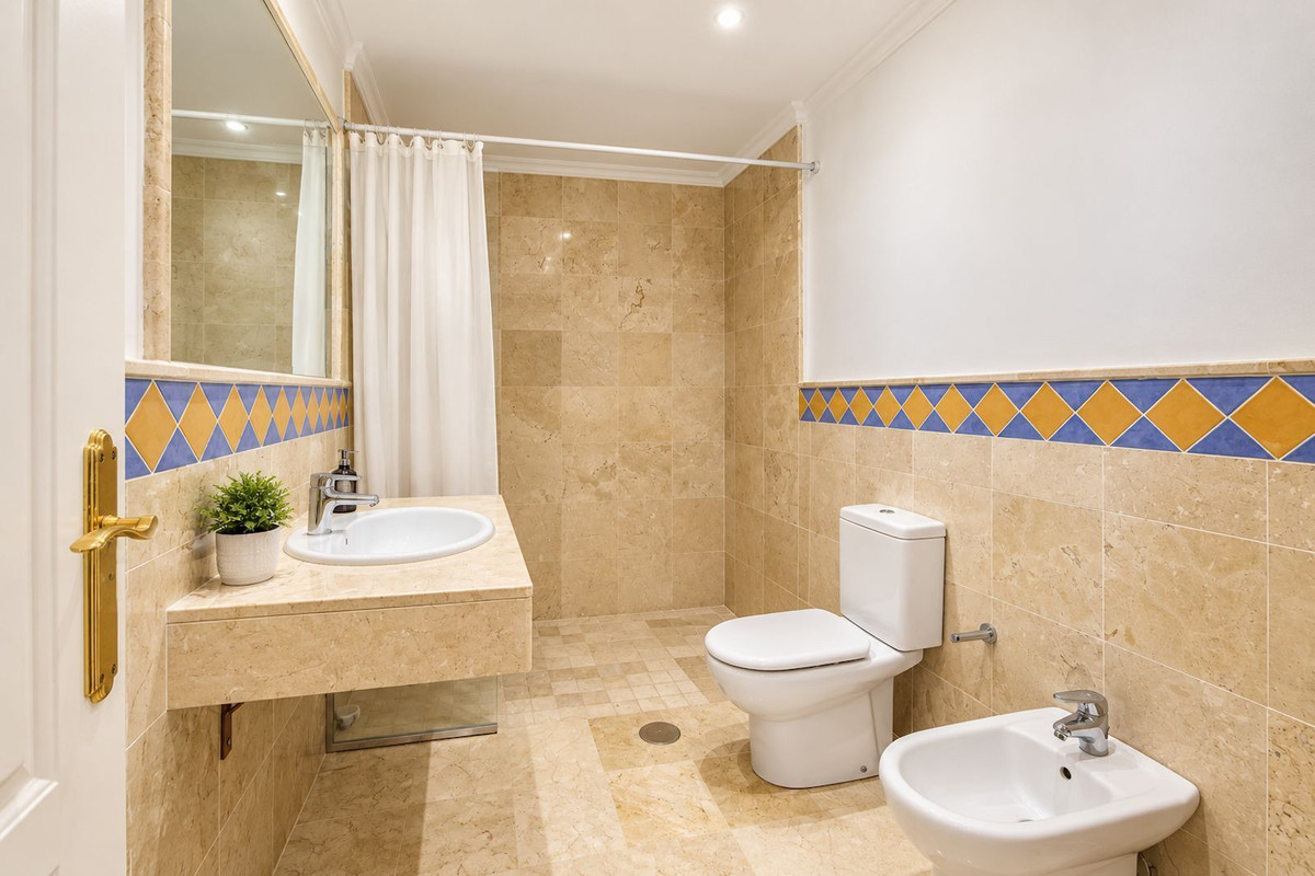 Appartement te koop in Nueva Andalucía | 3 slaapkamers H5512912
