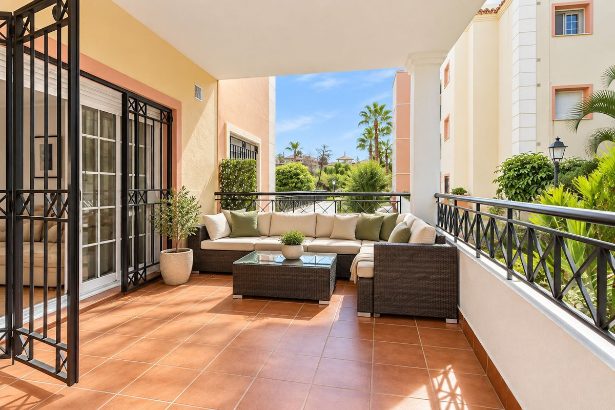Appartement te koop in Nueva Andalucía | 3 slaapkamers H5512912