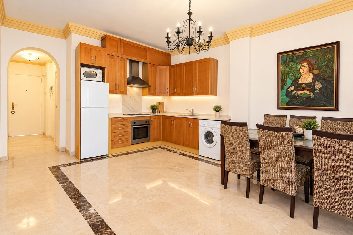 Appartement te koop in Nueva Andalucía | 3 slaapkamers H5512912