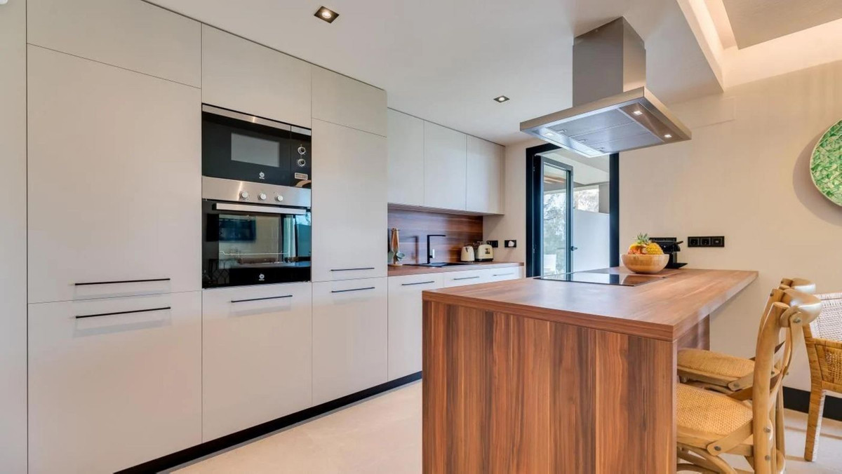 Appartement te koop in Nueva Andalucía | 3 slaapkamers H5513263
