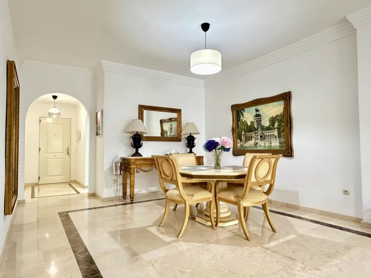 Appartement te koop in Nueva Andalucía | 2 slaapkamers H5513482
